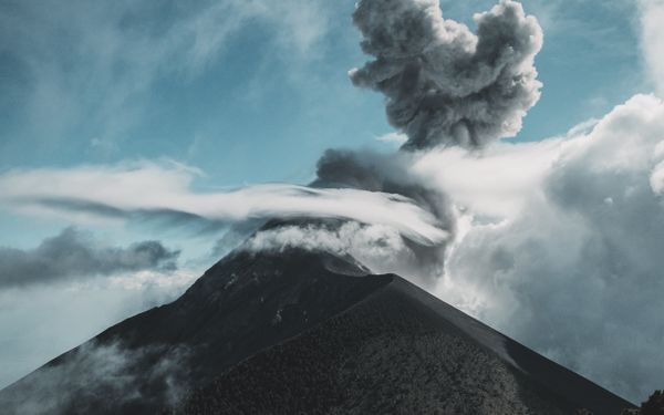 Salire sul vulcano Acatenango in Guatemala